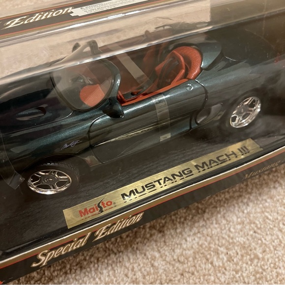 Maisto Special Edition Mustang Mach III Toy Car - Black and Red